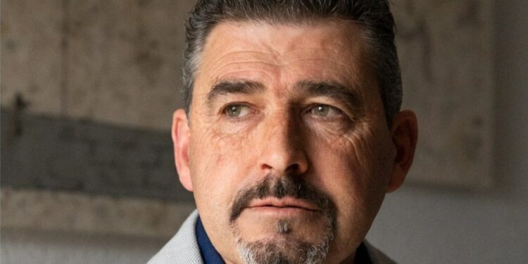 Julián Barrera: «La factura política a pagar está bastante clara: anularnos todo lo posible y buscar candidatos alternativos a los puestos que ocupamos como alcaldes o concejales»