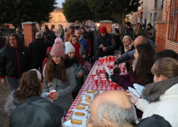 Notable respuesta en Peñaranda a la chocolatada a beneficio de las nuevas andas procesionales del Cristo del Humilladero
