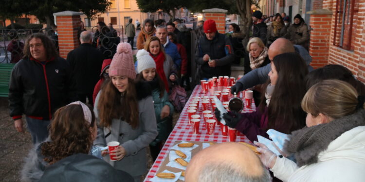 Notable respuesta en Peñaranda a la chocolatada a beneficio de las nuevas andas procesionales del Cristo del Humilladero
