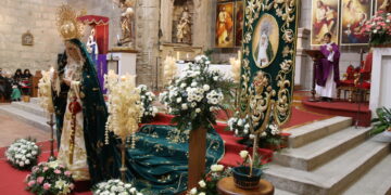 La fiesta de Nuestra Señora de la Esperanza congrega a decenas de devotos en el besamanos celebrado en Peñaranda