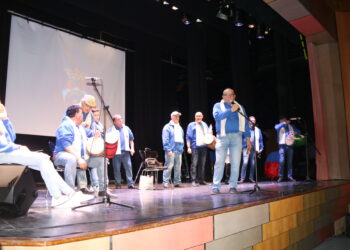 La banda sonora de la Navidad peñarandina llega con la comparsa y su público más fiel pide que no desaparezca