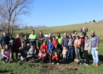 La peña Efebos organiza una jornada de reforestación en el entorno del río Margañán a su paso por Macotera