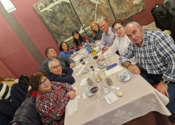 Miembros de la peña El Chigorcio, de Tordillos, se reúnen para celebrar las fiestas navideñas y brindar por el nuevo año 2023