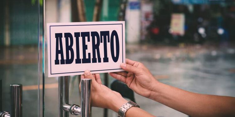 La Junta autoriza una decena de fechas de 2023 para la apertura de establecimientos comerciales en domingos y festivos