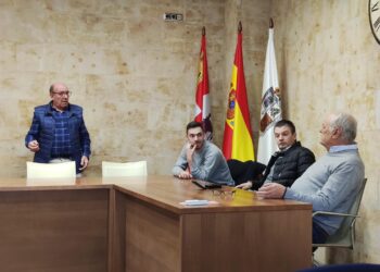 Babilafuente da luz verde a la licitación del proyecto para la pavimentación de la explanada de las piscinas y el pabellón