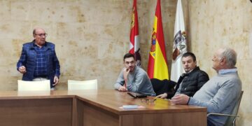Babilafuente da luz verde a la licitación del proyecto para la pavimentación de la explanada de las piscinas y el pabellón