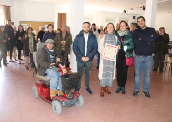 Villar de Gallimazo rinde un emotivo homenaje a su enfermera, Amparo Barriga, que ha ejercido 25 años en la localidad