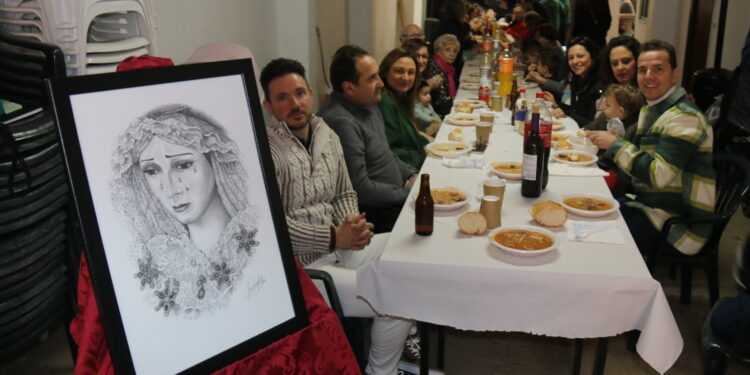 La cofradía de la Esperanza estrena su casa de hermandad en Peñaranda con una alubiada amenizada por Dale Kaña 2.0