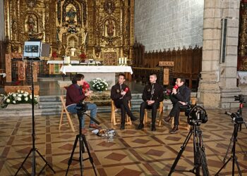La Escuela de Dulzaina y Percusión de Macotera protagoniza una grabación para un programa de Radio Televisión Castilla y León