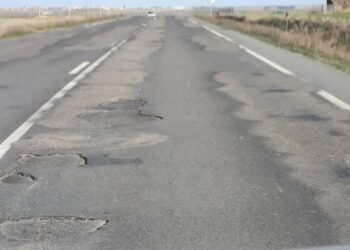 Arrecian las quejas por el pésimo estado de la carretera que une Peñaranda y Macotera con innumerables baches