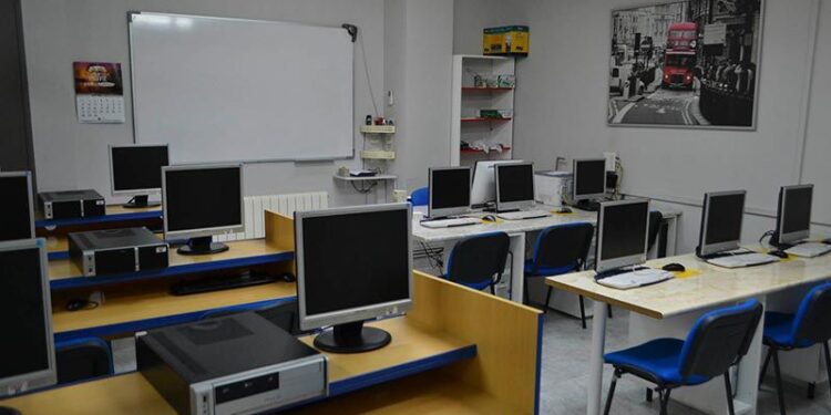 Academia Líder ofrece en Peñaranda nuevos cursos gratuitos de empredimiento digital dirigidos a mujeres desempleadas