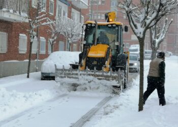 Atención a la alerta con nivel naranja emitida por la Aemet ante el temporal de nieve que llegará a Castilla y León este martes
