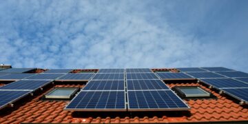 Babilafuente consigue la ayuda de fondos europeos y tendrá más de 600 paneles fotovoltaicos en edificios municipales