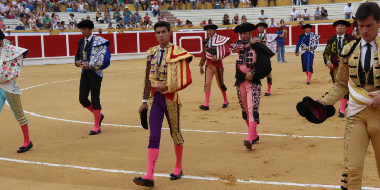 El diestro salmantino Manuel Diosleguarde recibirá el día 25 el XIX trofeo al triunfador de la feria taurina de Peñaranda