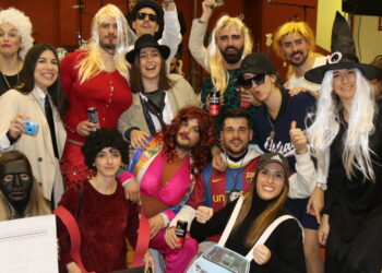 Palaciosrubios disfruta de una intensa jornada festiva con encierro, baile, concurso de disfraces y fuegos artificiales