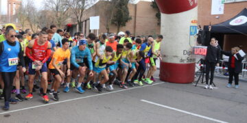Carlos Herráez y Sandra Santamaría se imponen en la séptima edición de la doble milla competitiva «Ciudad de Peñaranda»