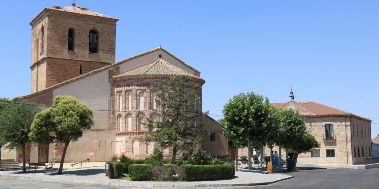 Villar de Gallimazo recibirá 95.000 euros para la restauración de la cubierta de la iglesia parroquial de San Pedro Advíncula