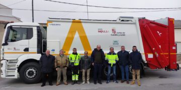 Cantalapiedra-Las Villas recibe un nuevo camión para la recogida de residuos sólidos subvencionado por la Junta de Castilla y León