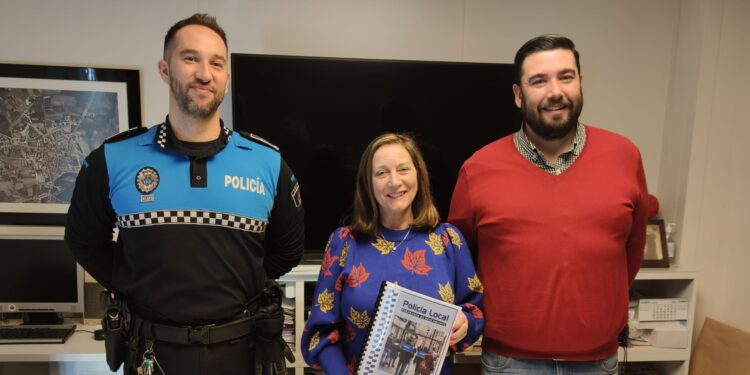 La Policía Local de Peñaranda contará con un desfibrilador para dar respuesta inmediata en incidencias sanitarias graves