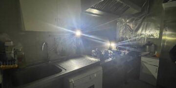 Cabreo monumental en Macotera por las continuas averías en el suministro eléctrico y los graves problemas que acarrean