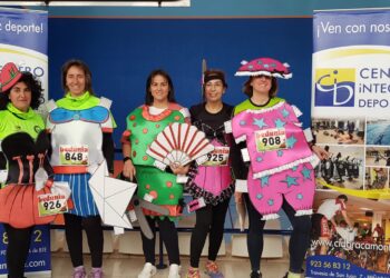 Arco iris y las Súper nenas recortables ganan el concurso de disfraces del Centro Integral Deportivo en Peñaranda