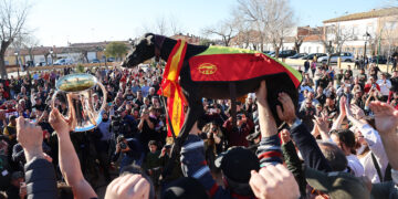Anika de Pinante gana el LXXXV Campeonato Nacional de Galgos en una emocionante final ante miles de espectadores