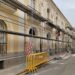 Comienzan las obras para rehabilitar las fachadas del centenario edificio del teatro Calderón y centro social en Peñaranda