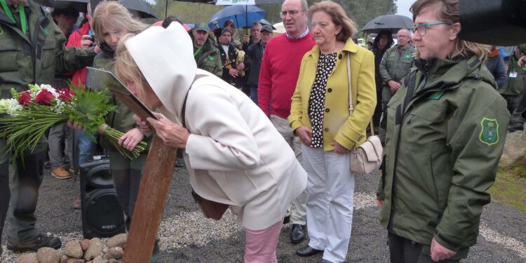 Emotivo homenaje en Galicia a los tres últimos pilotos de aviones forestales fallecidos, entre ellos Maxi Plaza, de Babilafuente