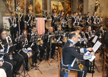 «Sones Nazarenos» con la agrupación musical María Santísima de la Estrella, de Carbajosa, llena la parroquia de Peñaranda
