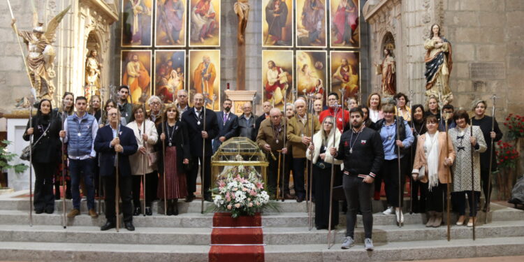 El cabildo y cofradía del Santo Cristo de la Cama celebra su fiesta anual en Peñaranda con misa y convite de los mayordomos