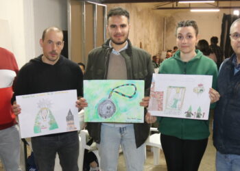 Sofía Sánchez, Izan Sánchez y Valeria Alfayate ganan el II concurso de dibujo de la cofradía peñarandina de la Esperanza