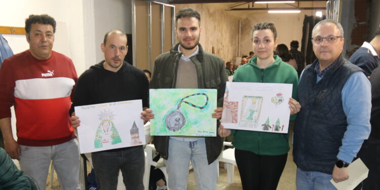 Sofía Sánchez, Izan Sánchez y Valeria Alfayate ganan el II concurso de dibujo de la cofradía peñarandina de la Esperanza
