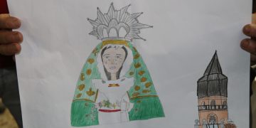 Sofía Sánchez, Izan Sánchez y Valeria Alfayate ganan el II concurso de dibujo de la cofradía peñarandina de la Esperanza