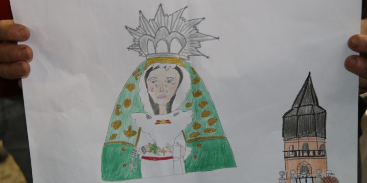 Sofía Sánchez, Izan Sánchez y Valeria Alfayate ganan el II concurso de dibujo de la cofradía peñarandina de la Esperanza