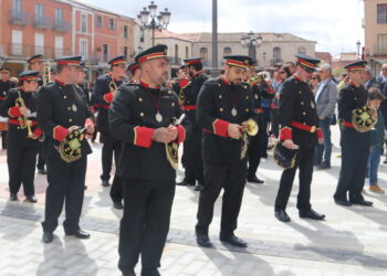 Domingo de «estrenos» y concierto para la banda de cornetas y tambores de la Hermandad de Cofradías de Peñaranda