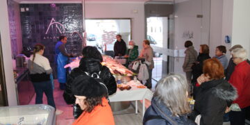 Coruña Atlántica abre sus puertas en Peñaranda con pescados, mariscos y conservas de primera calidad y las mejores ofertas