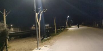 El Campo de Peñaranda ilumina la ronda del charco Lozano con siete nuevas farolas y focos de alumbrado público
