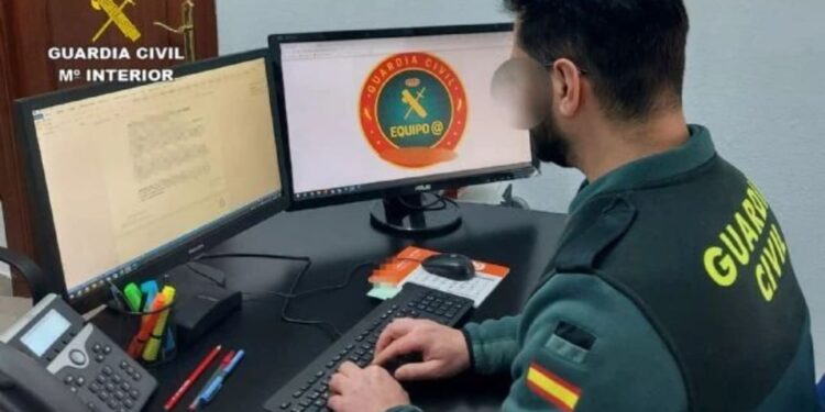 La Guardia Civil esclarece cuatro delitos de estafa por anuncios falsos en un conocido portal web de compra venta de productos