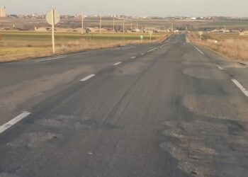 La Junta anuncia una inversión de 4 millones de euros para la carretera SA-105 desde Peñaranda al límite de provincia de Ávila