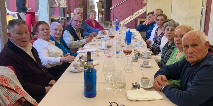 La santiaguesa Engracia Fernández Pérez celebra su 90 cumpleaños rodeada de familiares y amigos