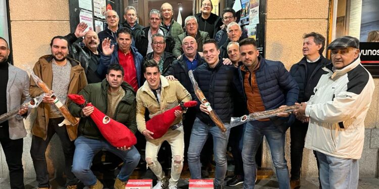 Animada entrega de premios como colofón del XVIII torneo de mus organizado por el bar Arsenio en Peñaranda
