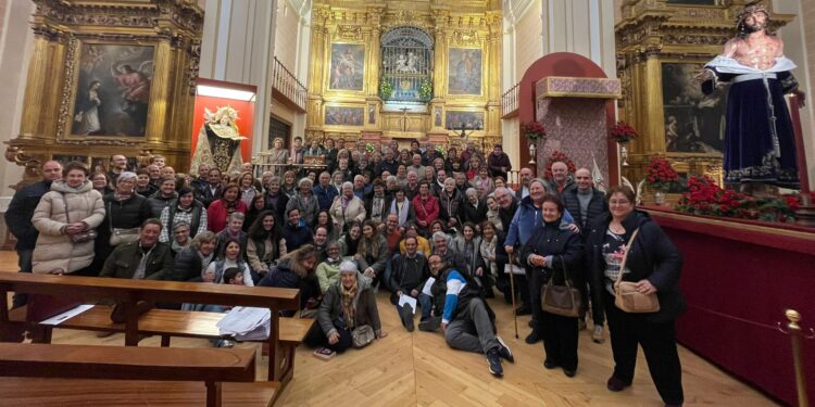 Mancera de Abajo completa un día de peregrinación en la ruta «De la Cuna al Sepulcro» que culmina en Alba de Tormes