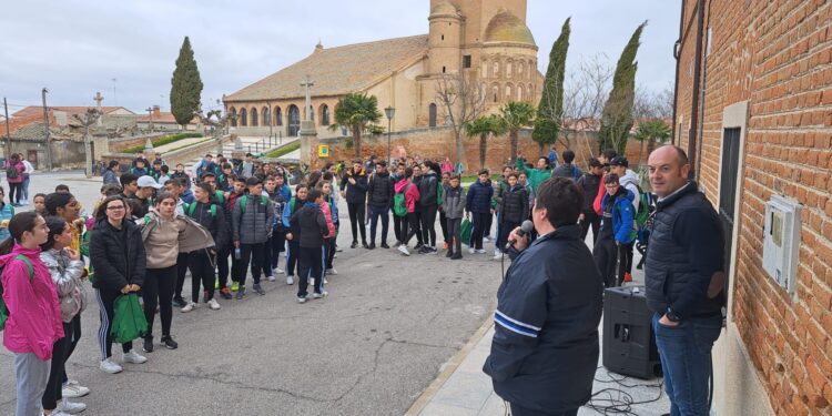 El colegio La Encarnación celebra en Peñaranda su fiesta anual con actividades lúdicas para los alumnos de todos los cursos