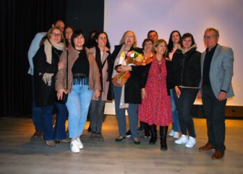 Francisca Bermejo recibe un galardón en reconocimiento a su ayuda a las familias refugiadas ucranianas de Cantalapiedra