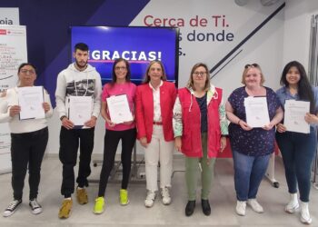 Cruz Roja entrega en Peñaranda los certificados a los alumnos de los «Itinerarios personalizados de inserción sociolaboral»