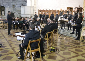 La Escuela de Dulzaina y Percusión de Macotera ofrece en la iglesia de la villa un brillante concierto de marchas procesionales