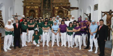 Peñaranda abre la Semana Santa con la multitudinaria procesión de La Borriquilla y la cofradía de Jesús Amigo de los Niños