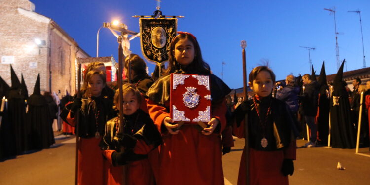 Humilladero y Lágrimas protagonizan el Martes Santo con cientos de personas en las calles y plazas de Peñaranda