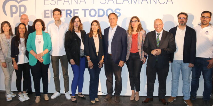 Eva López candidata del PP en Peñaranda: «El gobierno socialista en el poder prefiere tener apesebrados que ciudadanos con valía»