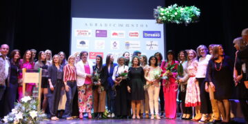 Peñaranda vive una intensa noche de emociones en la gala de los premios «Mujeres que dejan huella» de NOTICIAS A TIEMPO